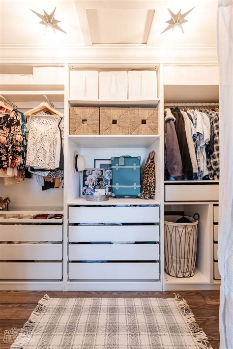 CLOSET MAKEOVER!